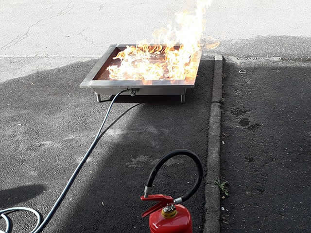 Noleggio vasca prova antincendio